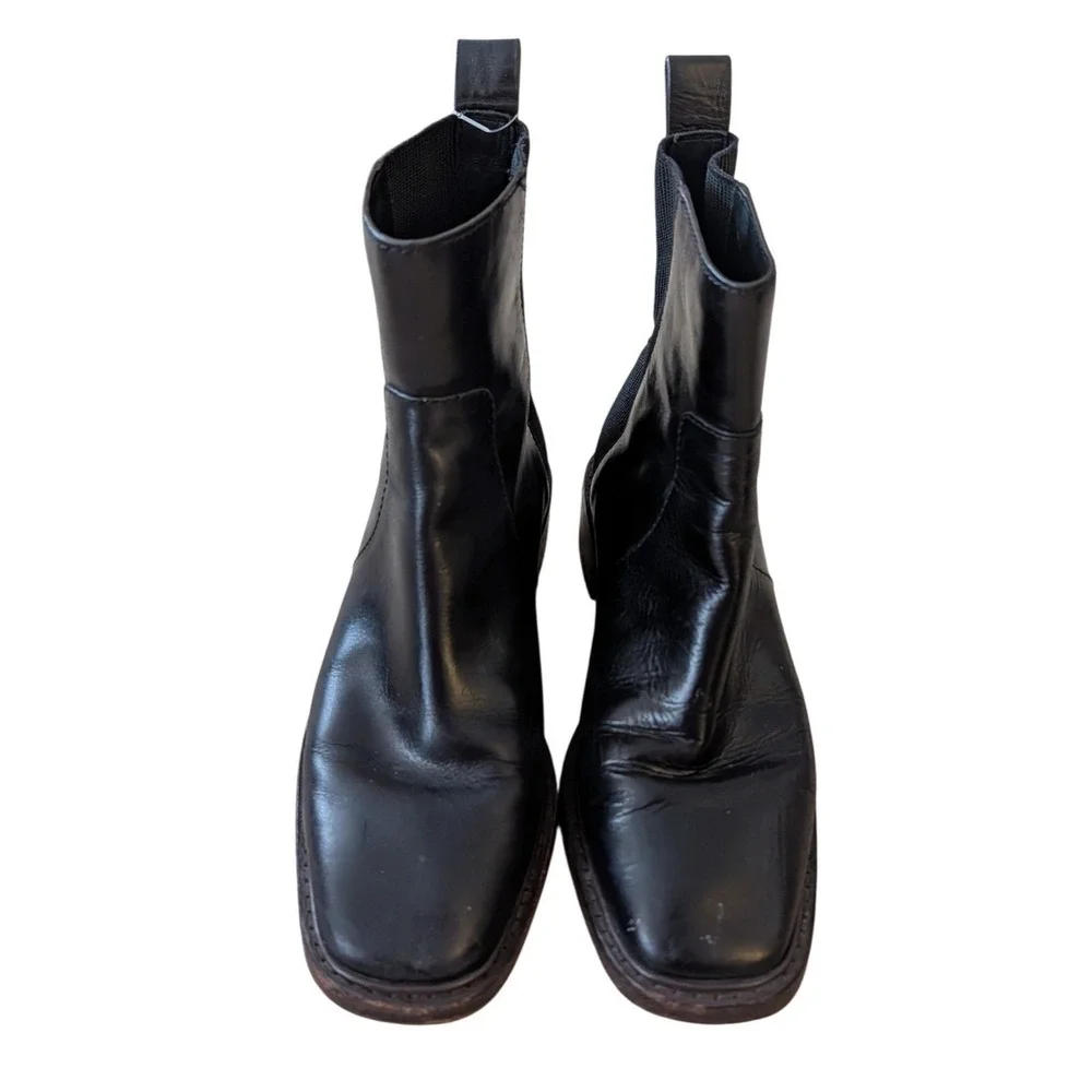 Tory Burch Women's‎ Black Leather Chelsea Ankle Boots Gold Logo Medallion-  8.5